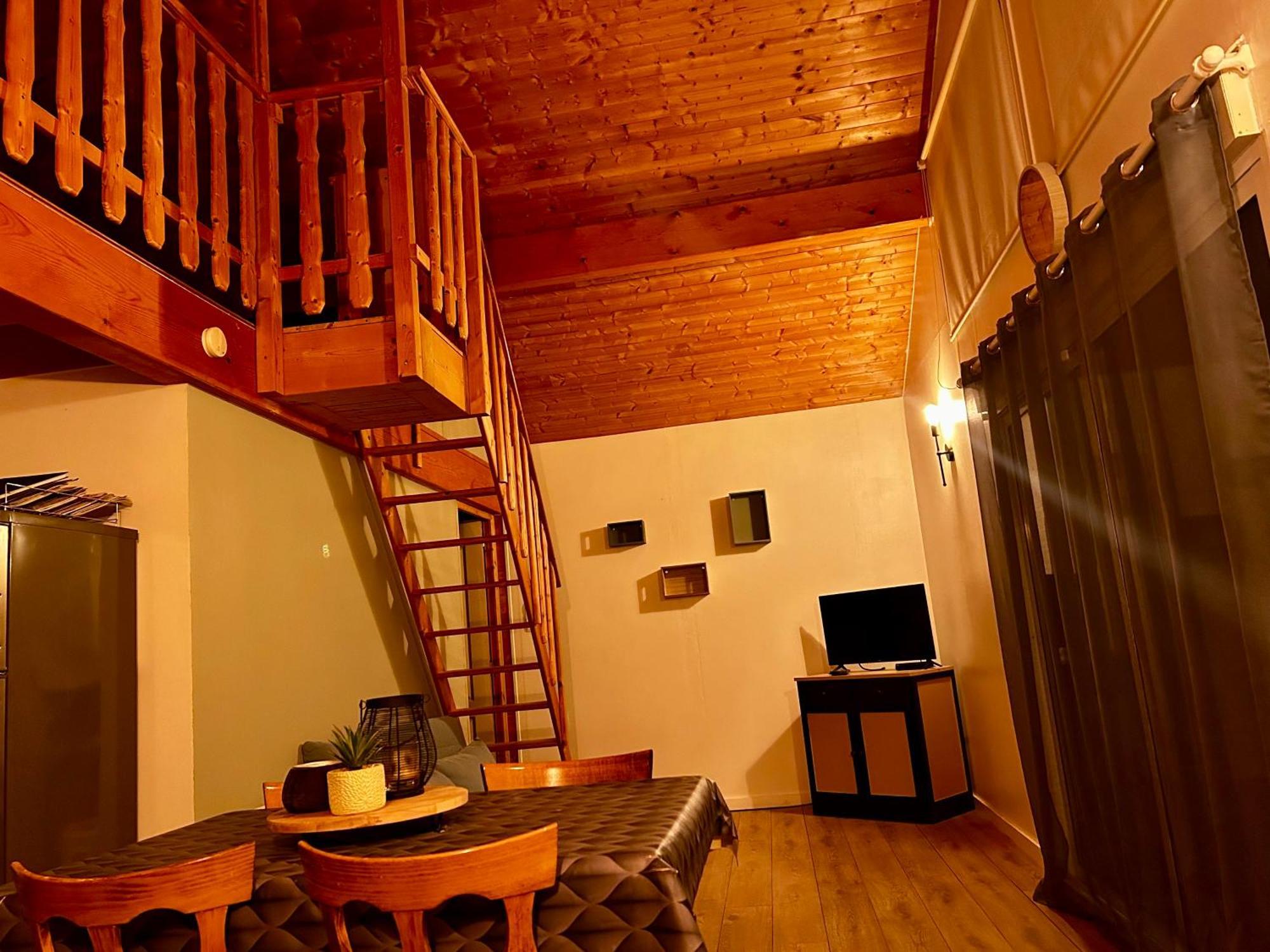 Montgesoye Gite Du Moulin מראה חיצוני תמונה